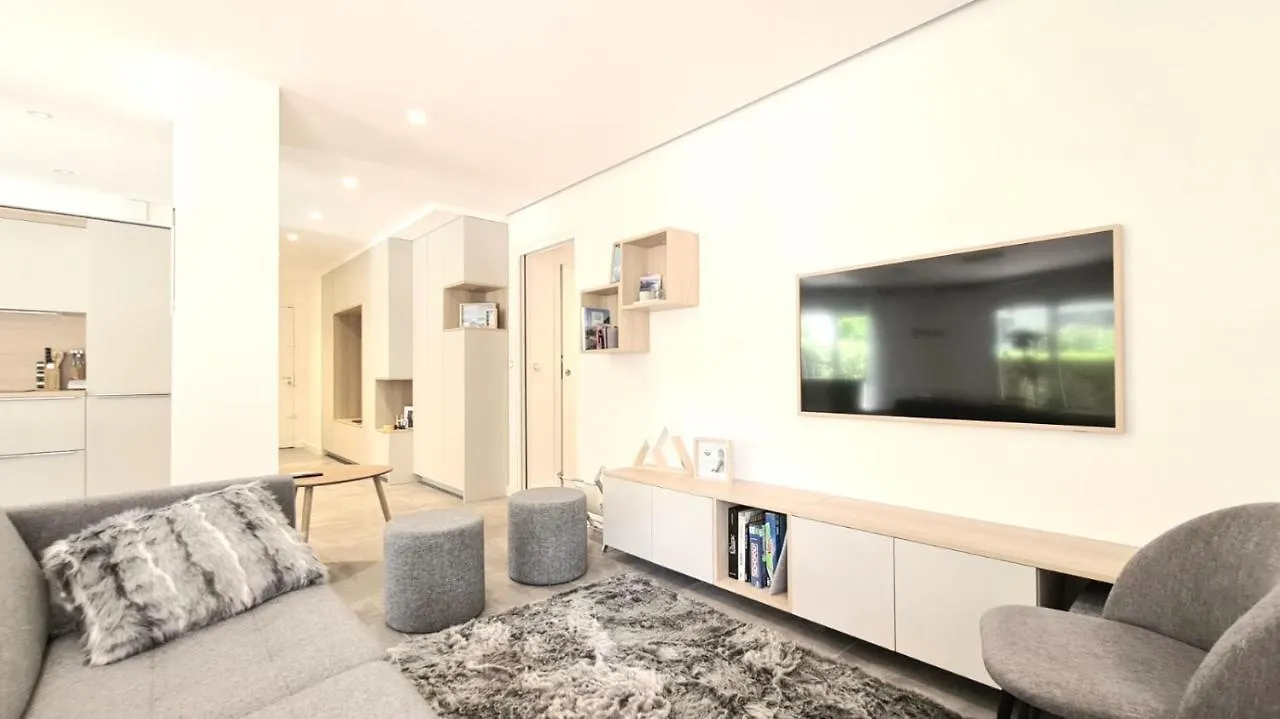 Proche Du Lac Et Des Commerces, Appartement Neuf, Au Calme, Avec 3 Chambres Et Une Grande Terrasse Annecy
