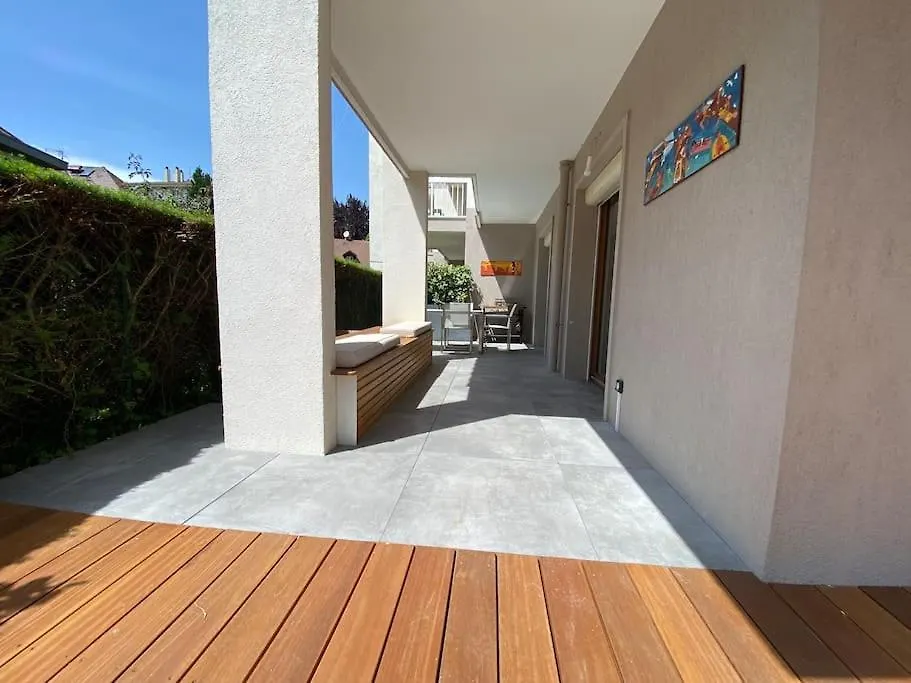 Proche Du Lac Et Des Commerces, Appartement Neuf, Au Calme, Avec 3 Chambres Et Une Grande Terrasse Annecy Apartment
