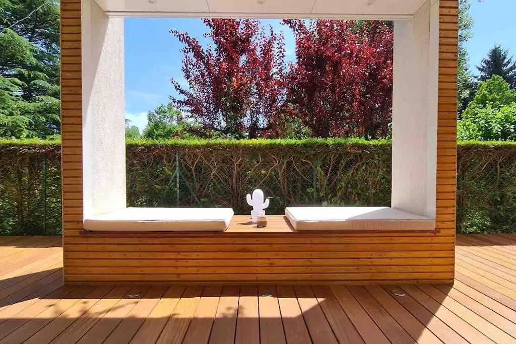 Apartment Proche Du Lac Et Des Commerces, Appartement Neuf, Au Calme, Avec 3 Chambres Et Une Grande Terrasse Annecy France
